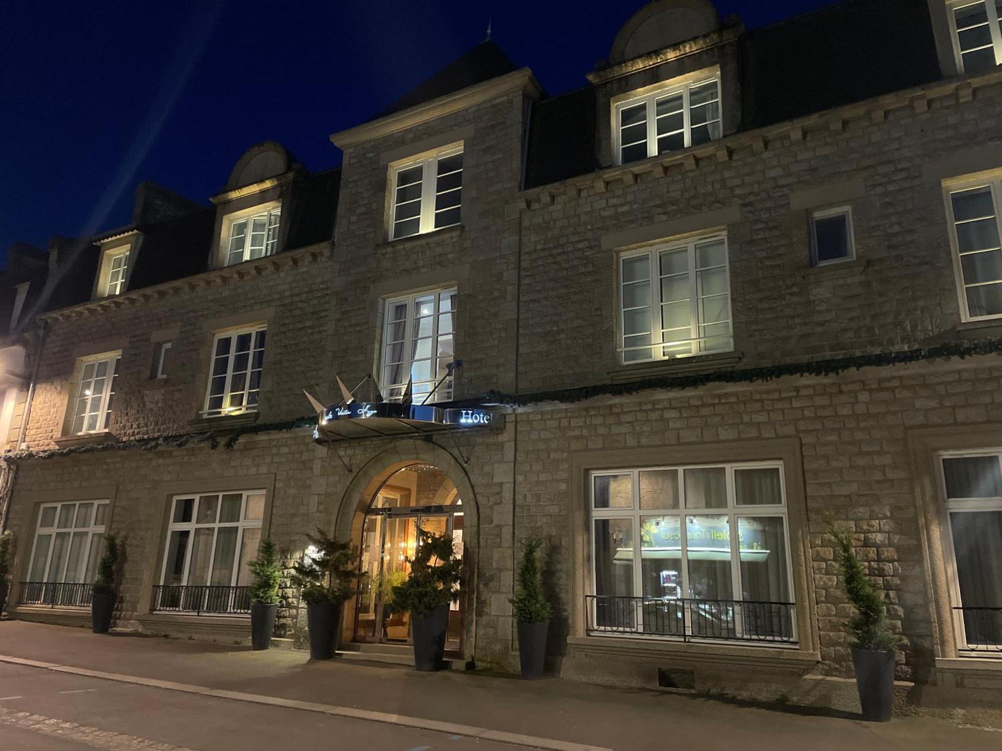Hotel Victor Hugo Pontorson Exteriér fotografie